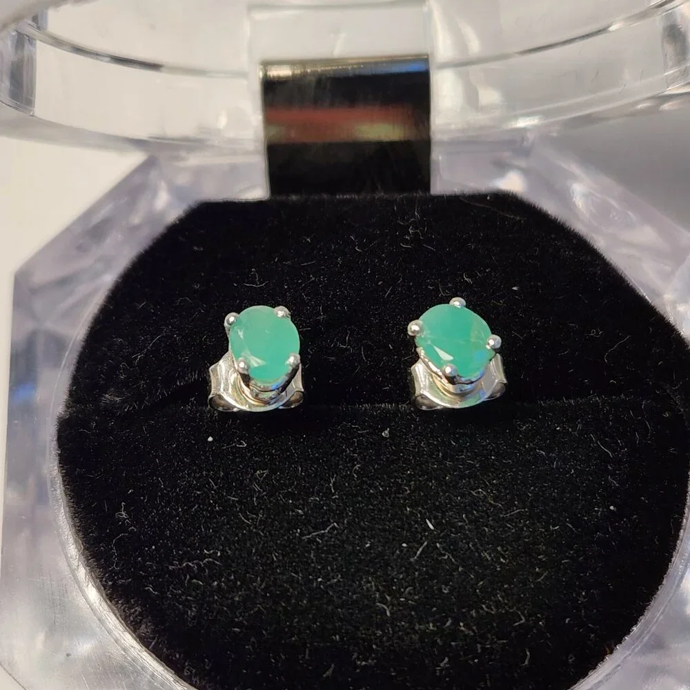 VTG Natural Emeralds in 925 Setting Stud Earrings Petite - Picture 3 of 8
